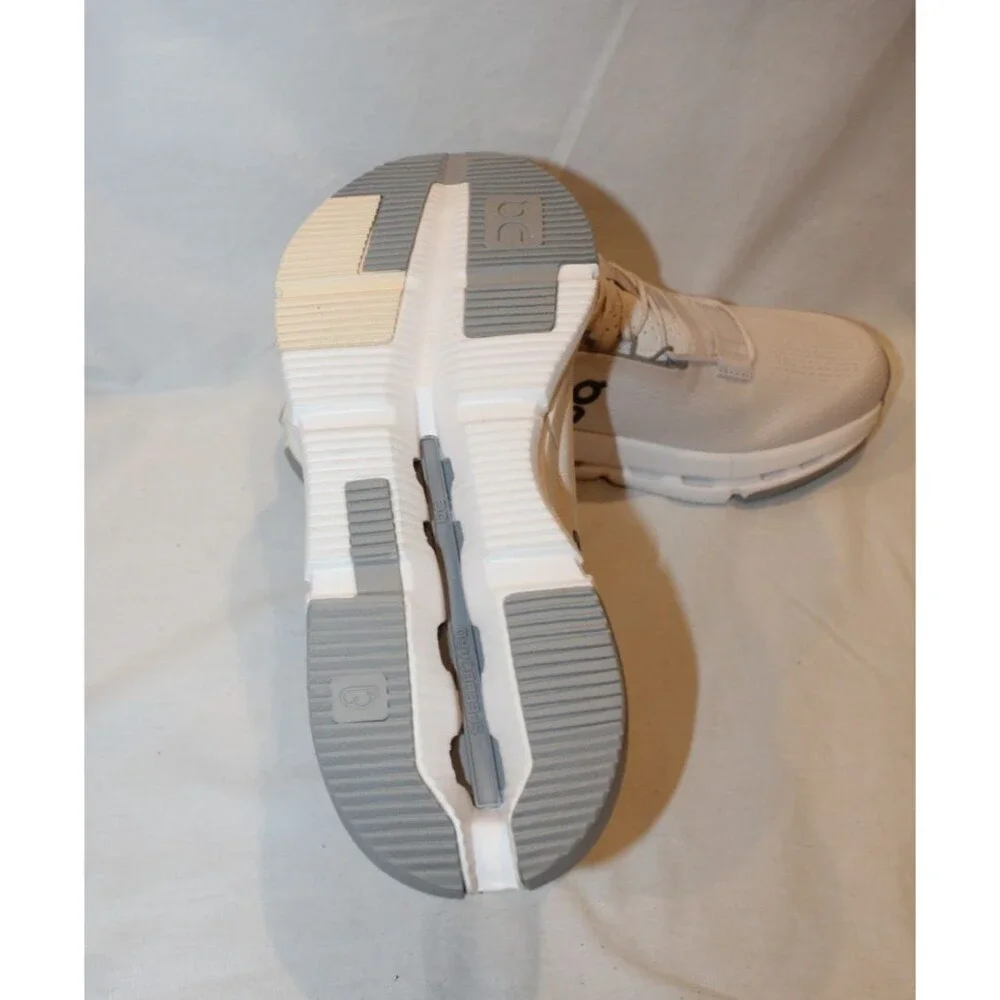 ON CLOUD WOMEN CLOUDNOVA 2 RUNNING ATHLETIC SNEAKERS SAND FOG 6.5 NEW